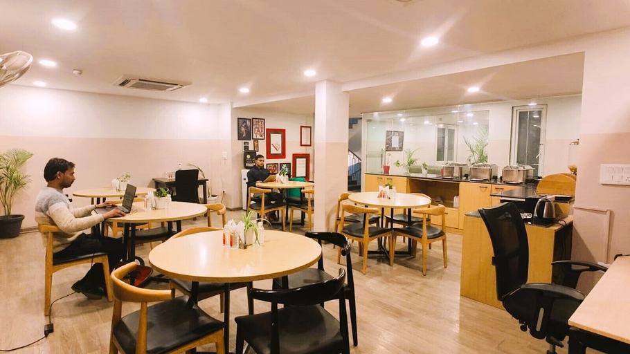 Food & Drinks 5, Mavens White Artemis Hospital Road Gurgaon, Gurgaon
