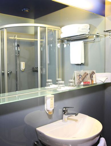 Bathroom 4