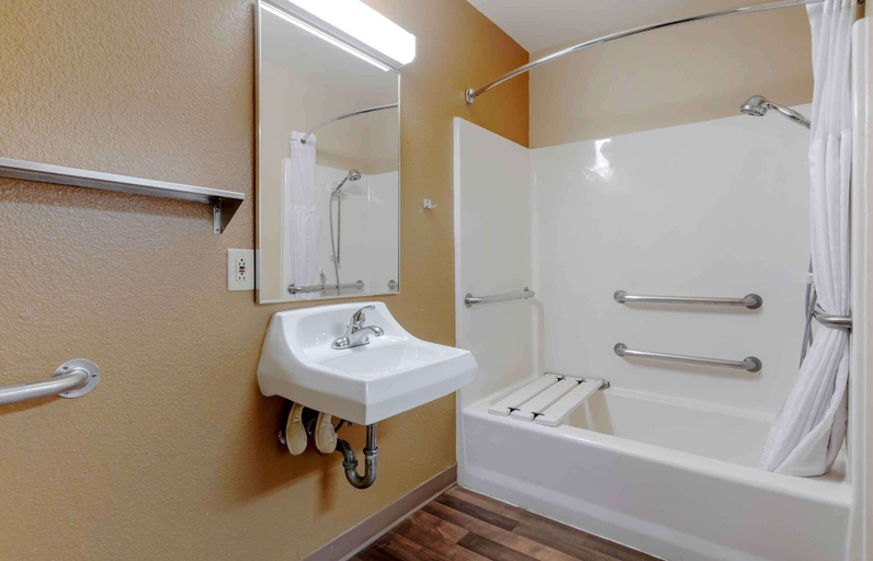 Bathroom 4, Extended Stay America Suites - Pleasant Hill - Buskirk Ave., Contra Costa