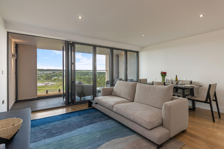 Others 5, Apartment 10 Waterstone House - Sea Views, Pembrokeshire