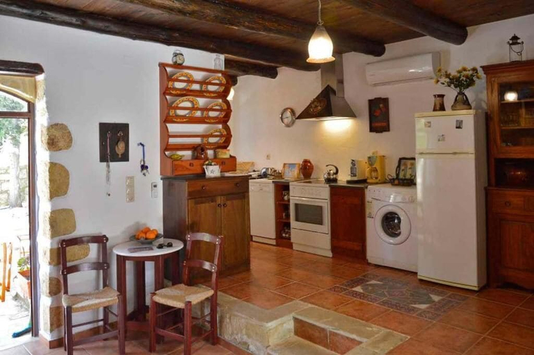 Private kitchen, Apanemia Stone House in Crete, Crete
