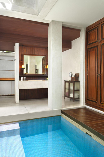 Swimming Pool 7