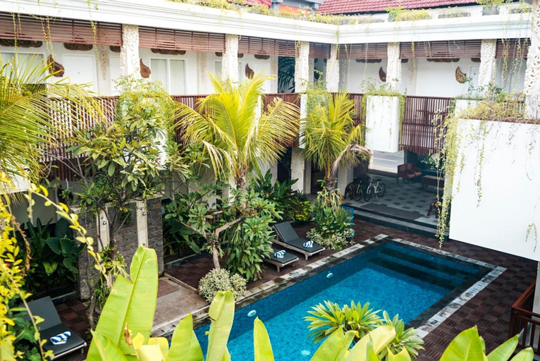 Swimming Pool 4