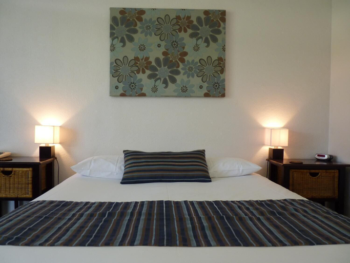 Bedroom 2, Coonawarra Motor Lodge, Wattle Range - East