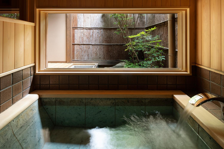 Bathroom 4, Yasakahan, Kyoto