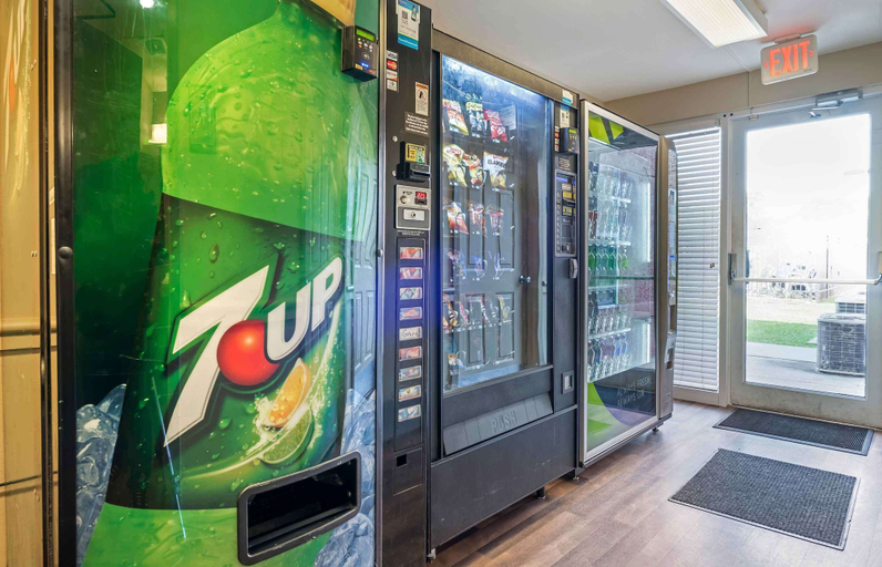 Food & Drinks 5, Extended Stay America Suites Indianapolis Northwest I465, Indianapolis