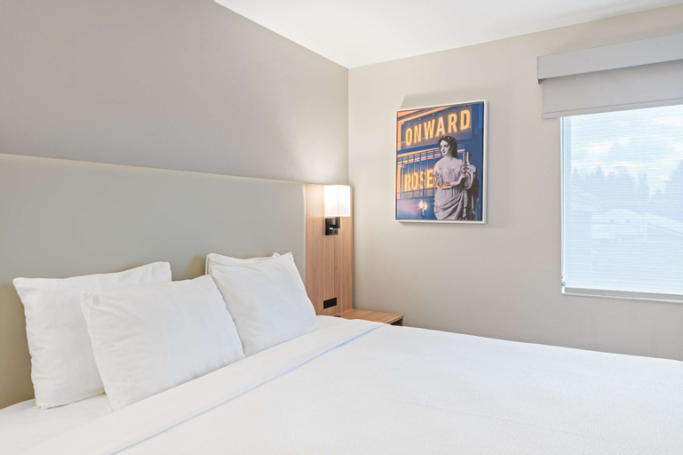 Bedroom 10