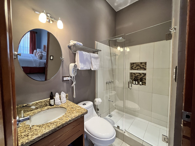 Bathroom 4, Hotel Playa Espadilla, Aguirre