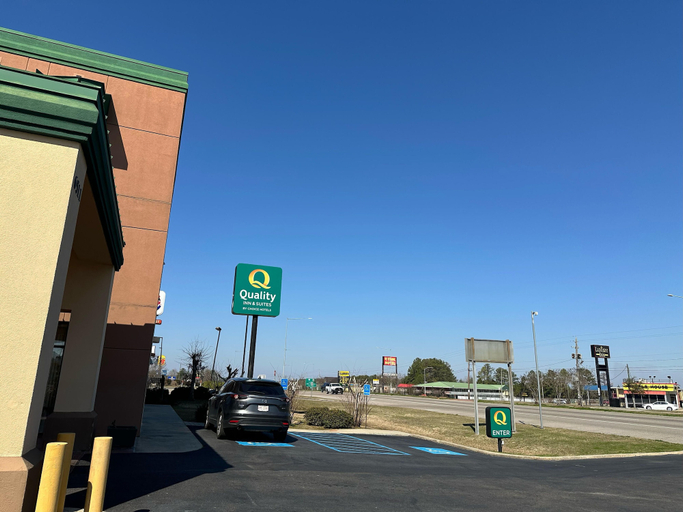 Exterior & Views 2, Quality Inn & Suites Hattiesburg North, Forrest