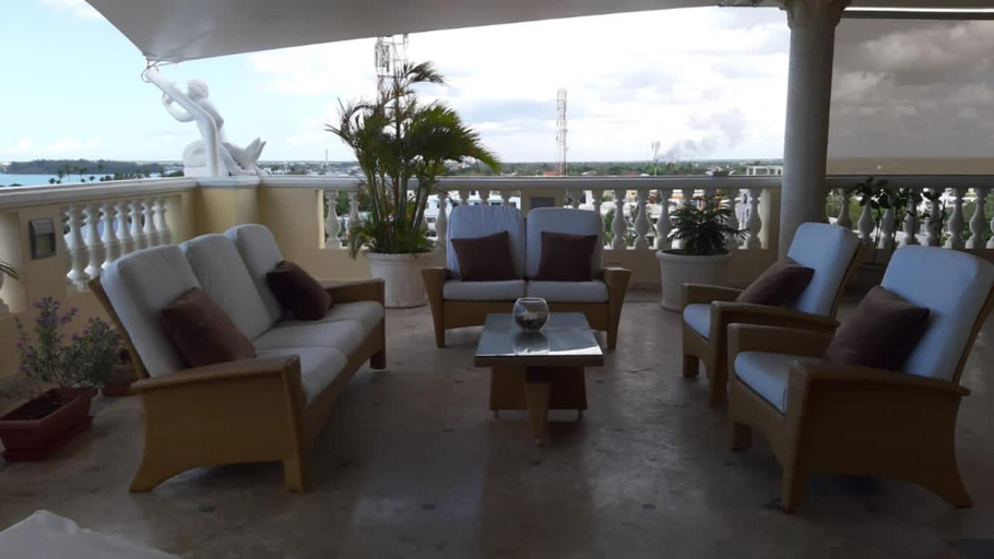 Others 4, Villa Florencia, Boca Chica