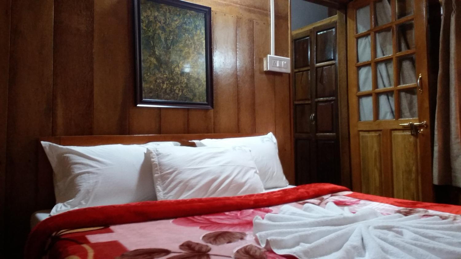 Bedroom 2, Lilly's Valley Resort, Dindigul
