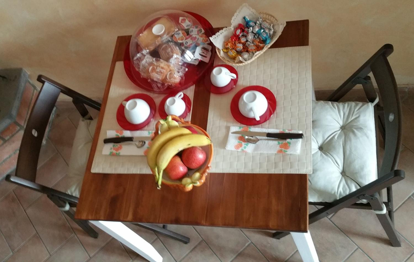 Food & Drinks