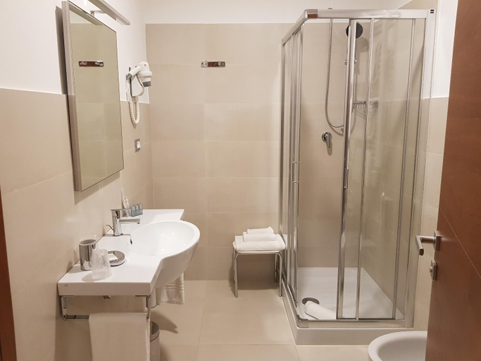 Bathroom 4, Casa per Ferie Checkin Villa Angelina, Rome