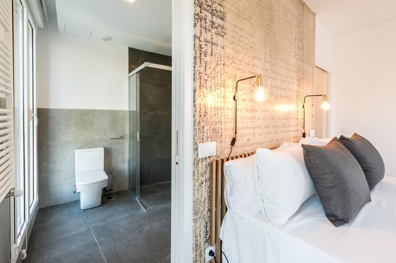 Bedroom 2, Plaza Espana Skyline, Madrid