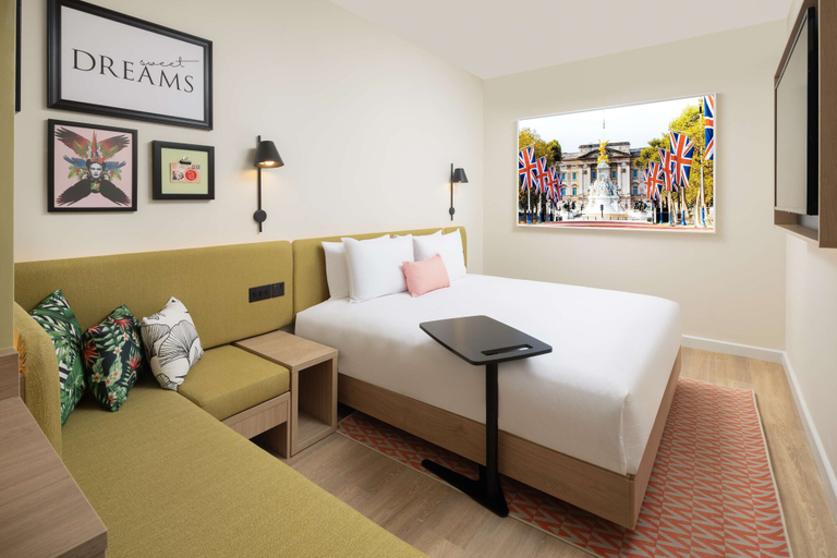 Bedroom 4, Hampton By Hilton London Old Street, London