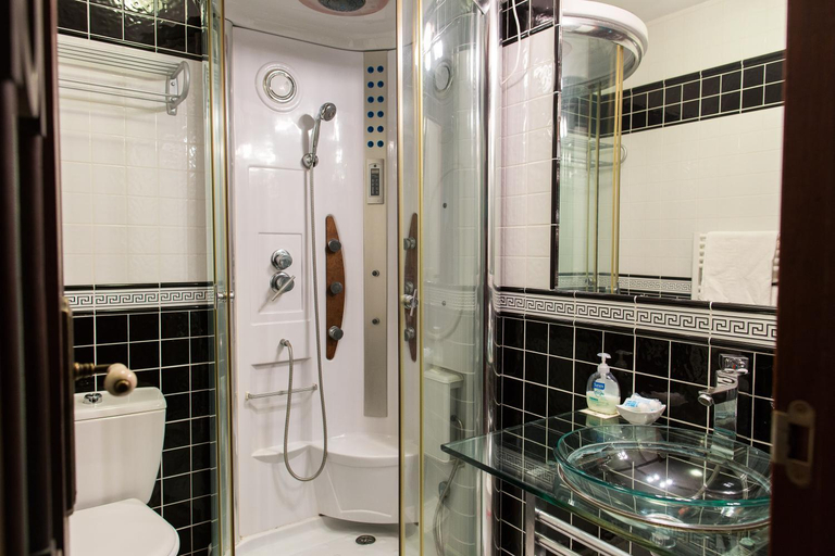 Bathroom 4, Pazo Larache, Pontevedra