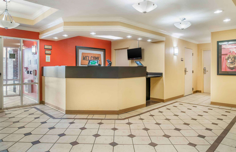 Public Area 2, Auburn Hills Extended Stay Inn, Oakland