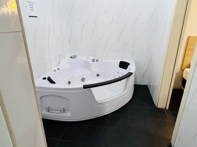 Bathroom 3