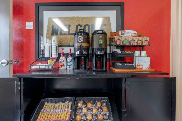 Food & Drinks 4, Extended Stay America Suites Santa Rosa South, Sonoma