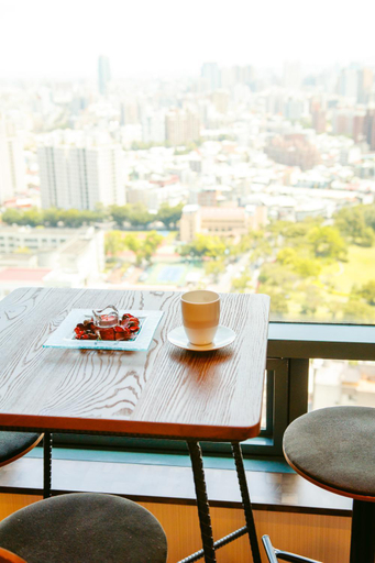 Food & Drinks 4, Luxury House, Taichung
