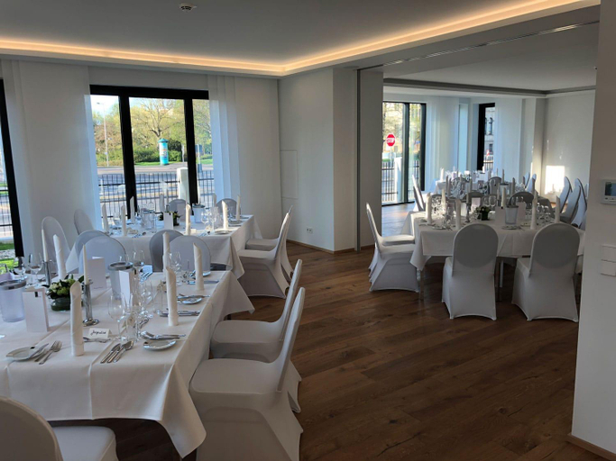 Food & Drinks, Voss Villa, Leipzig