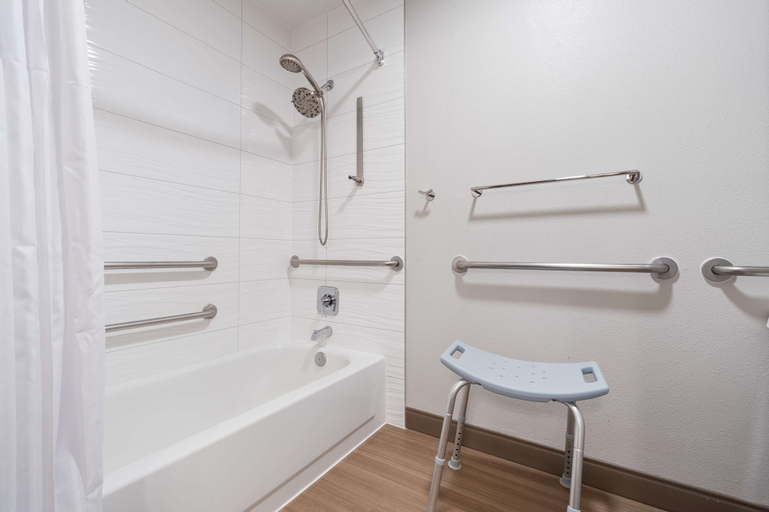 Bathroom 4
