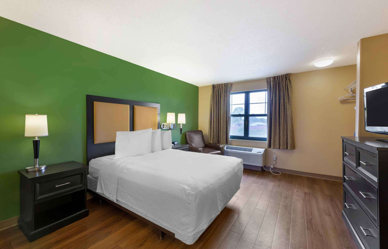 Bedroom 3, Extended Stay America Suites Cleveland Brooklyn, Cuyahoga