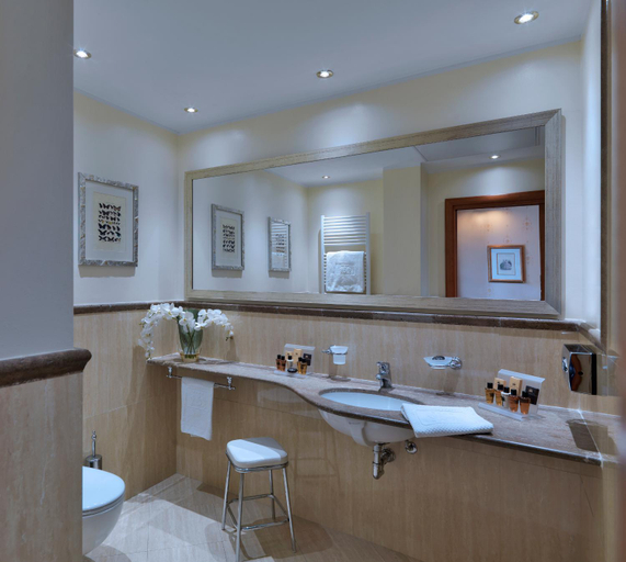 Bathroom 4, Windsor Hotel, Milano