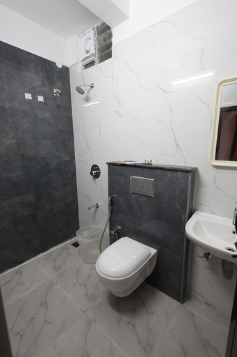 Bathroom 3, Sri Vi Ka Residency, Puducherry