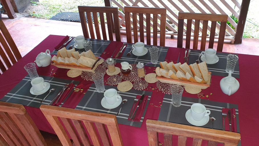 Food & Drinks, Domaine des Citronniers, Analanjirofo