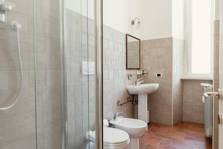 Bathroom 4, B&B Domus Quiritum, Rome