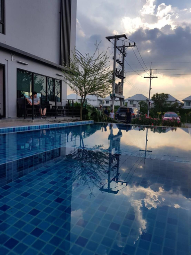 Swimming Pool 8