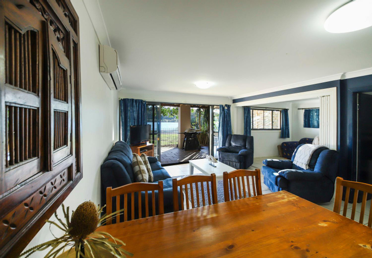 Dining Room 7