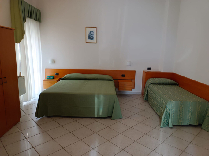 Bedroom 2, Hotel San Francesco, Foggia