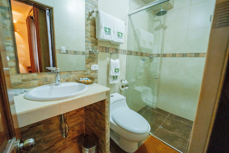 Bathroom 3, Vilas Insight Hotel Machupicchu, Urubamba