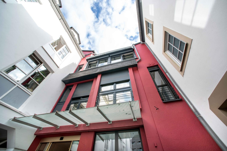 Exterior 6
