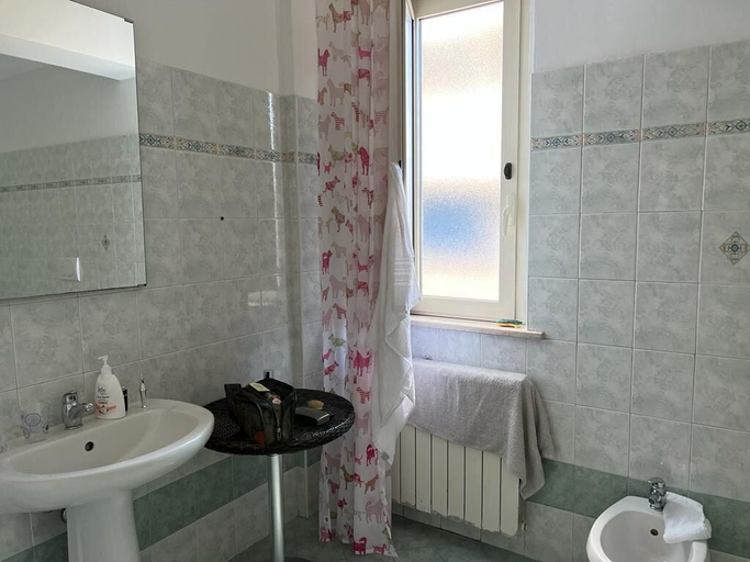 Bathroom, B&B La Marina, Chieti