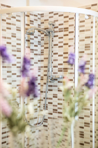 Bathroom 8