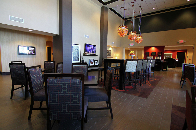Food & Drinks 4, Hampton Inn & Suites Grand Forks, Grand Forks