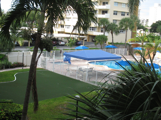 Sport & Beauty 2, Canada House Pompano Beach, Broward