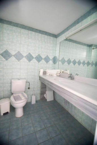 Bathroom 4, Evripides Village, South Aegean