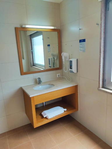 Bathroom 8