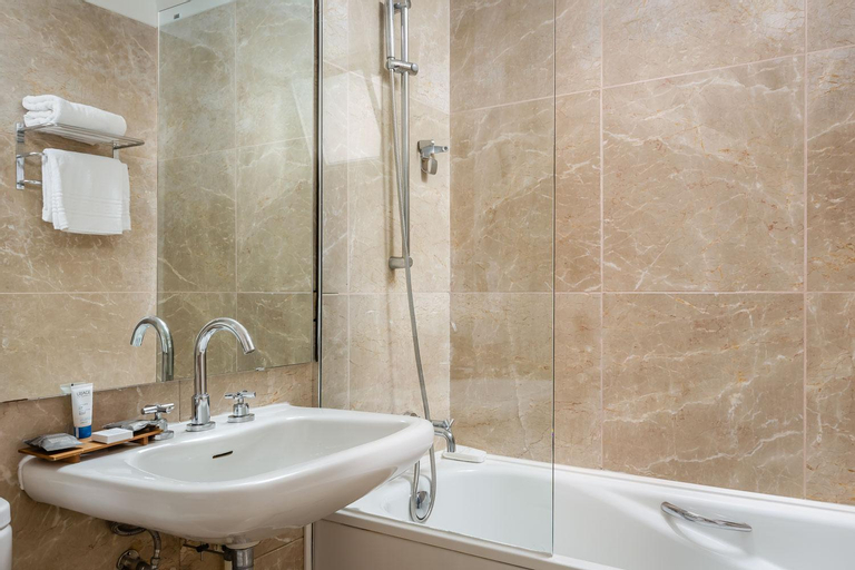 Bathroom 7