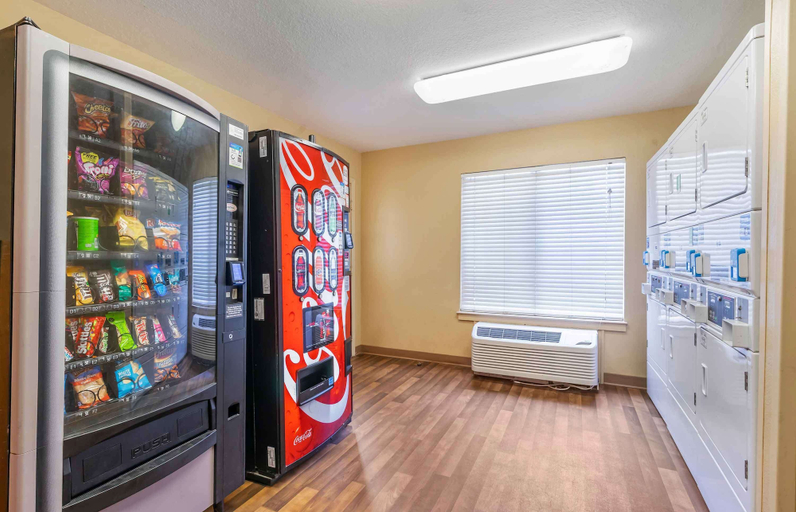Food & Drinks 5, Extended Stay America - Tampa - Brandon, Hillsborough