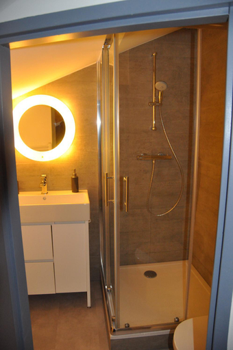 Bathroom 3, Chalet L'Establou, Hautes-Alpes
