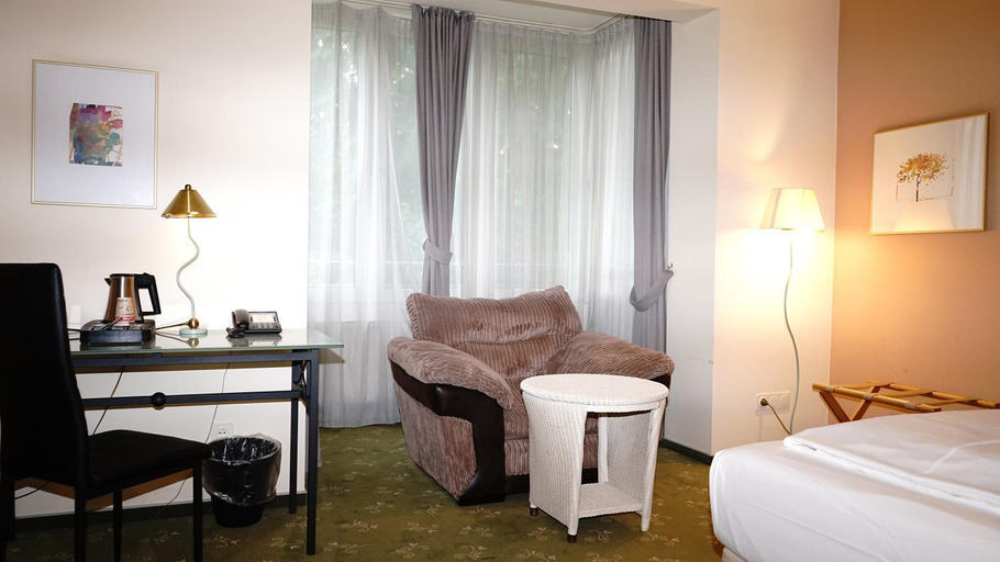 Bedroom 2, Entree Hotel Gross Borstel Garni, Hamburg