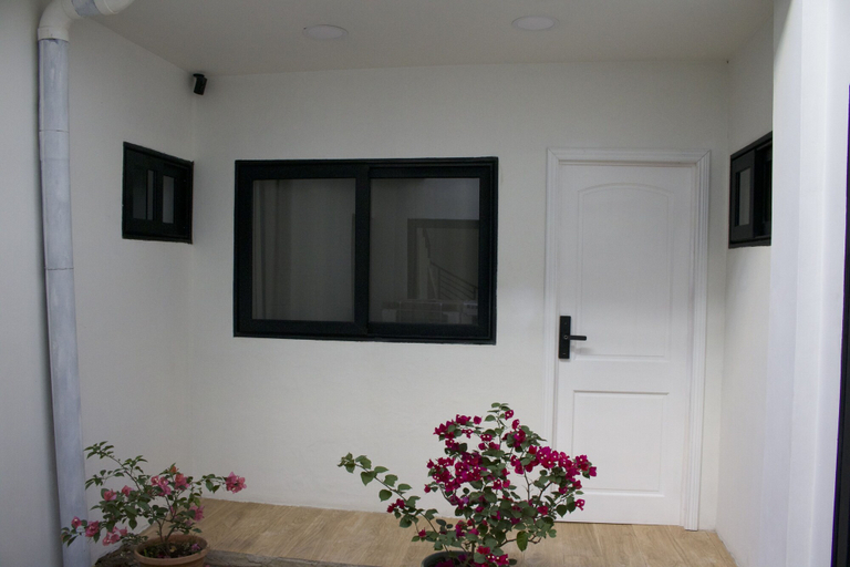 Others 5, Casa Francisca, Alegría
