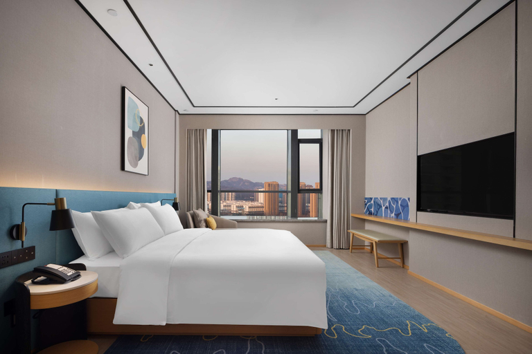 Bedroom 2, Hilton Garden Inn Rizhao High-Tech Zone, Rizhao
