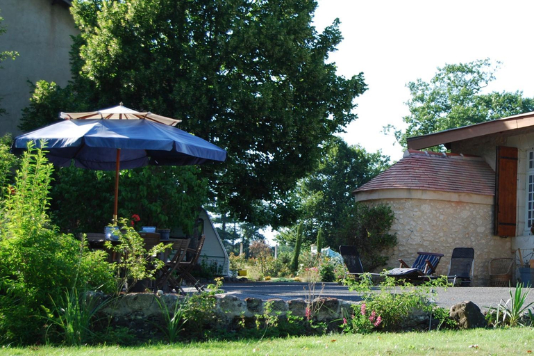 Others 4, Le Logis des Quatre Puits, Charente-Maritime