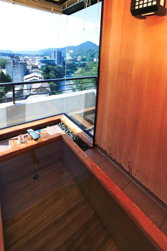 Bathroom 4, Kinugawa-Onsen Sanraku, Nikkō